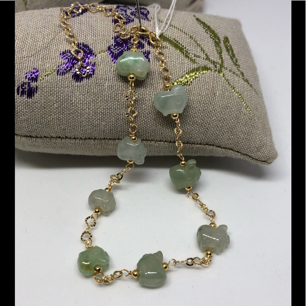 Beautiful light green piggies jade 14k bracelet